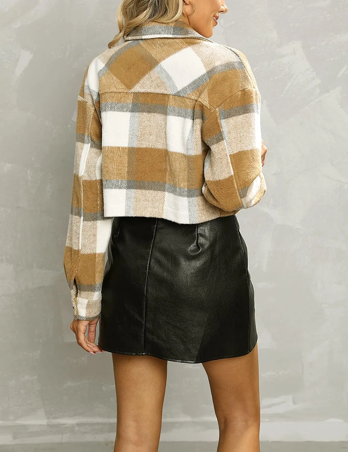 Yeokou Women's Fashion Cropped Flannel Shirt Plaid Shacket Long Sleeve Button Down Jackets Coat